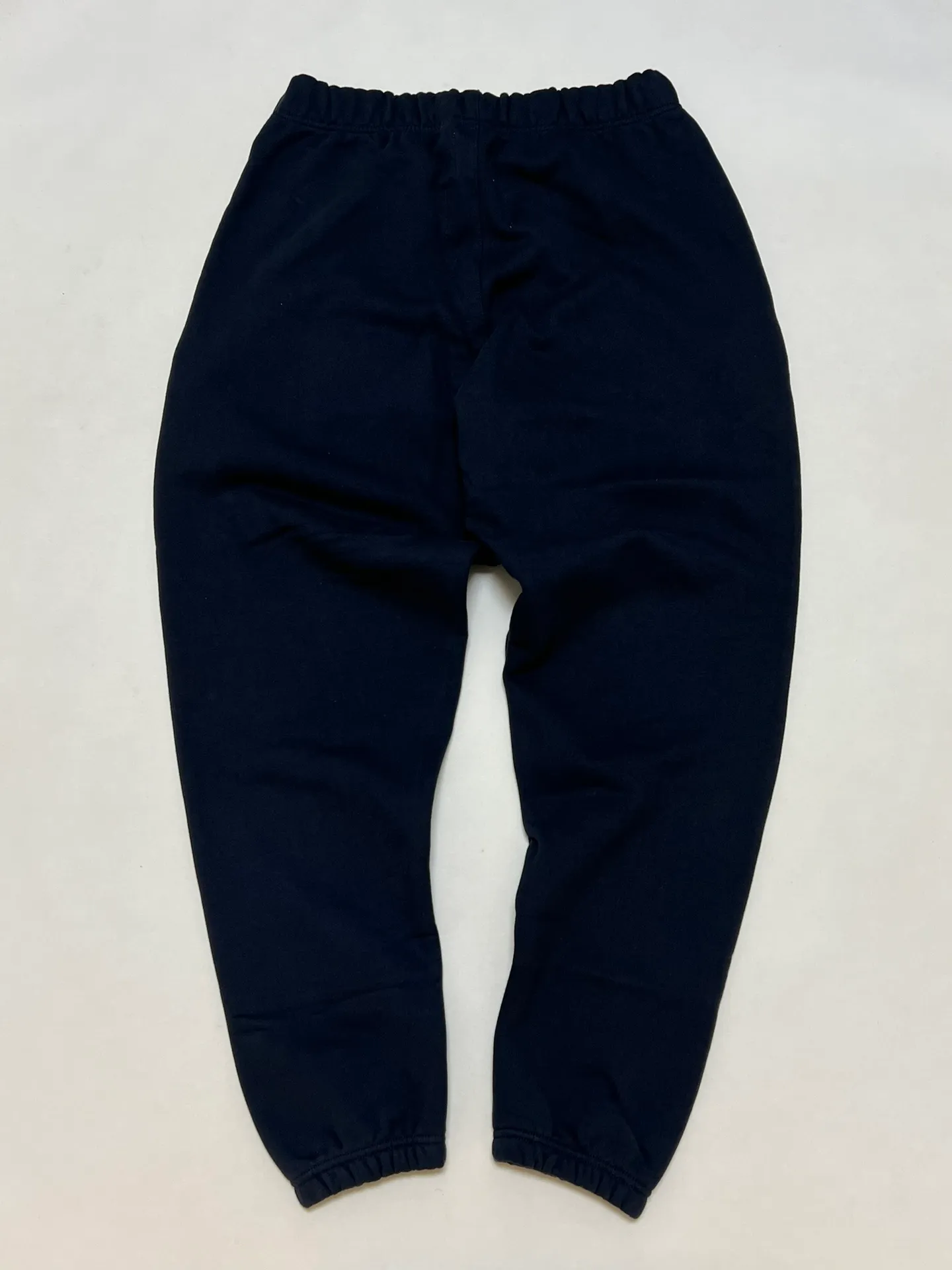 Gallery Dept. English Logo Sweat Pant English Basic Logo Sweat Pant Vintage Washed Trousers Washed Black S-XL ⚠️Note: The genuine product is not black and the color is navy blue. Don’t buy the wrong one!